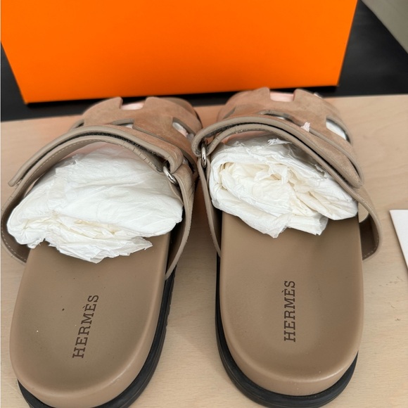 Hermès Chypre beige sandals - Picture 4 of 11